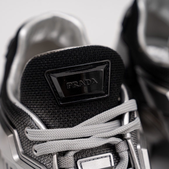 size 40eu 10 US Prada Cloudbust Thunder Black Silver Chunky Sneaker - Picture 8 of 13
